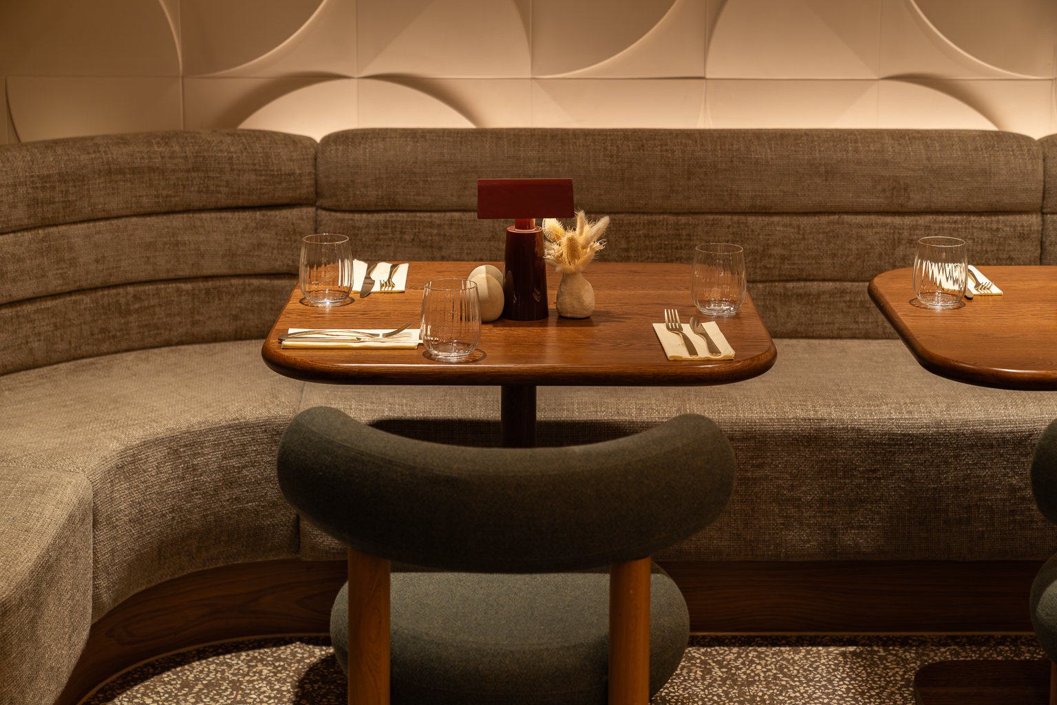 restaurant interior design seating