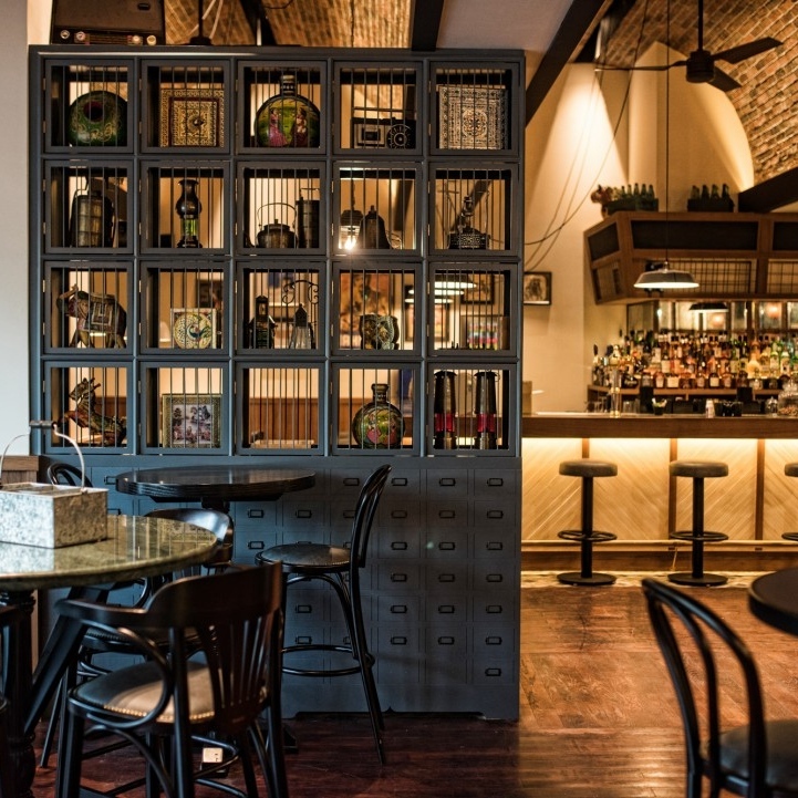 Moombai-&-Co-Hotel-Restaurant-Interior-Design
