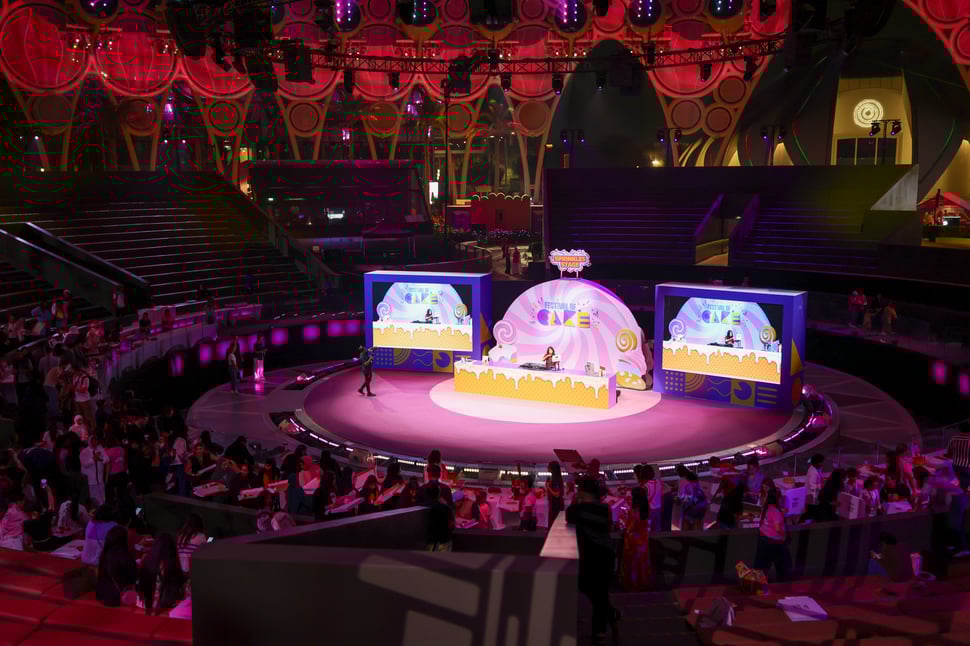 festival of cake stage