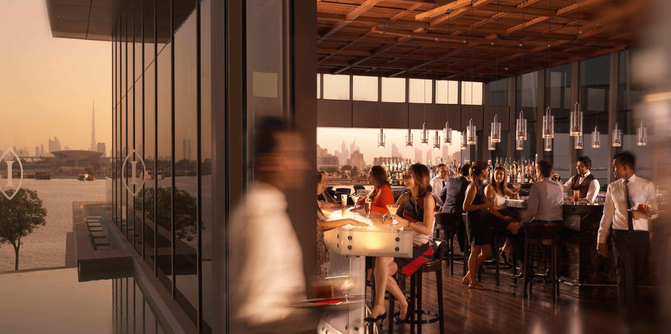 roof bar image