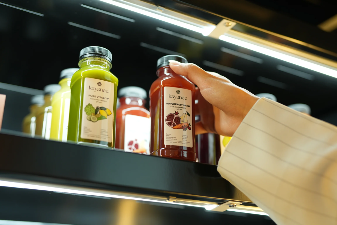 customer buying a drink